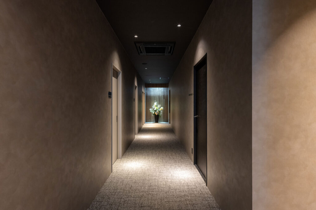 商談スペース廊下